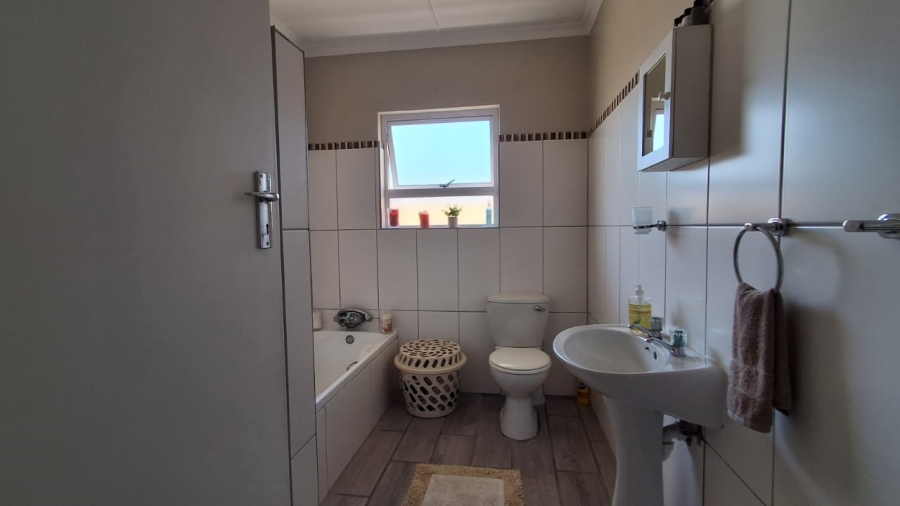 3 Bedroom Property for Sale in Stilbaai Wes Western Cape